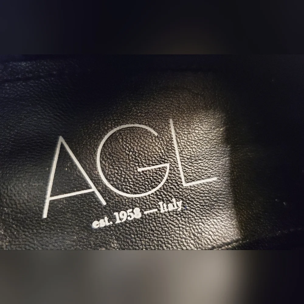 AGL Women's Patent Leather Black East 1958- Italy Size 39 1/2